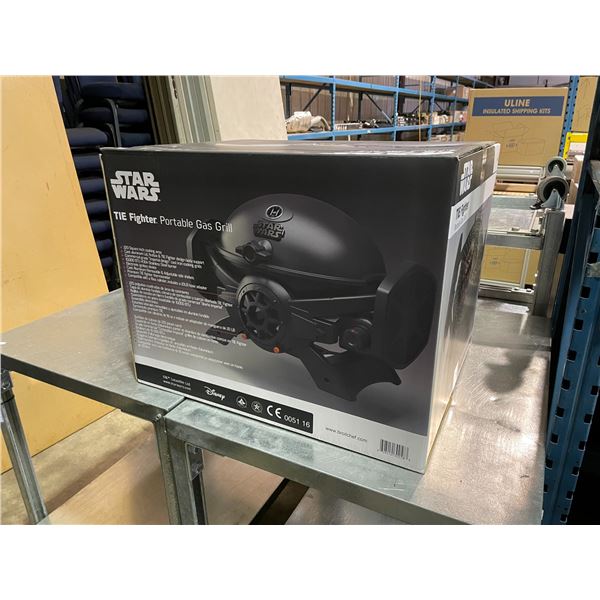 STAR WARS TIE FIGHTER DESIGN 220 SQUARE INCH COOKING SURFACE 10,000 BTU PROPANE PORTABLE GAS GRILL