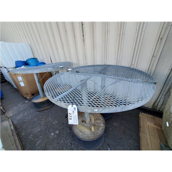 4 METAL HALF CIRCLE OUTDOOR STANDING TABLES