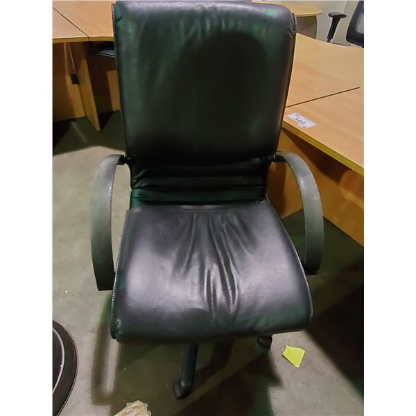BLACK LEATHER STYLE MOBILE OFFICE CHAIR WITH ARM REST