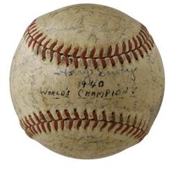 1940 Cincinnati Reds World Champions Team Signed