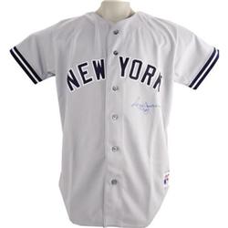 Reggie Jackson Signed Jersey. The instantly rec