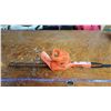 Image 1 : Black & Decker 13" Hedge Trimmer