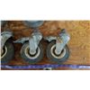 Image 3 : 6 Castors Set of 4 and Set of 2
