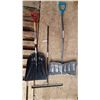 Image 1 : 2 Shovels & 1 SqueeGee