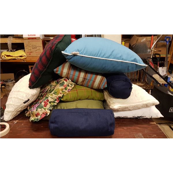 Lot Throw Pillows