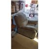 Image 2 : Lounge Chair (Recliner)