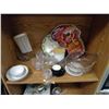 Image 2 : 2 Shelves of Contents - Light Shades, Glass Bowls