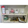 Image 4 : 2 Shelves of Contents - Bowls & Picture Frames