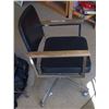 Image 3 : Office Chair on Wheels