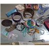 Image 4 : Cistume Jewellery, Watches, Collector Cards, Belt Buckle