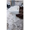Image 3 : Pedestal Sink 36" Tall
