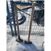 Image 1 : 2 sledgehammers