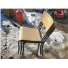 Image 1 : 3 stacking chairs