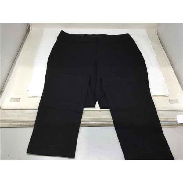 Dalia Narrow Leg Pant (size 8)
