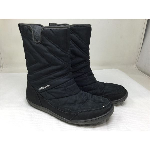 Columbia Boots (9.5)