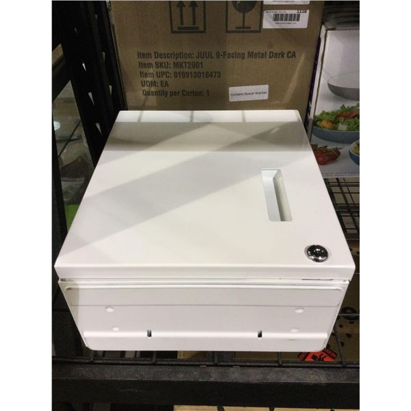 Metal Lock Box w/ Key