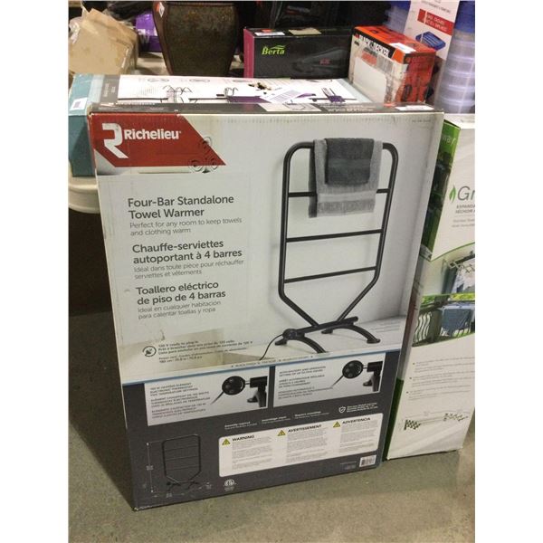 Richelieu Four-Bar Standalone Towel WarmerÂ 