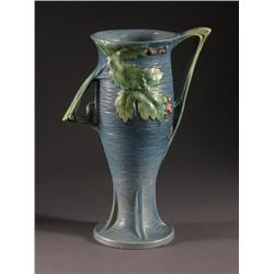ROSEVILLE BUSHBERRY POTTERY VASE 39-14