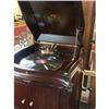 Image 2 : VICTOR 1923 VICTROLA RECORD PLAYER