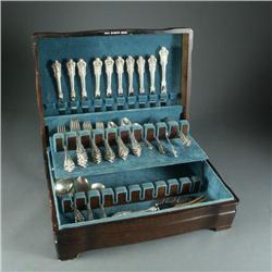 WALLACE SILVERSMITHS GRAND BAROQUE FLATWARE