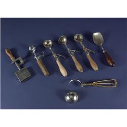 SEVEN VINTAGE ICE CREAM SCOOPS GILCHRIST