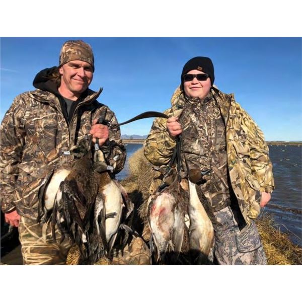 1 Day Duck hunt for 3 in northern CA