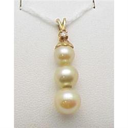 Pearl drop pendant