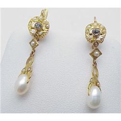 Pearl drop earrings