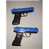Image 1 : 4 movie prop guns