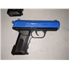 Image 2 : 4 movie prop guns