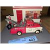 Image 2 : 1950s Snap-on service station diorama with 1955 Chevy tow truck - without box