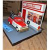 Image 3 : 1950s Snap-on service station diorama with 1955 Chevy tow truck - without box