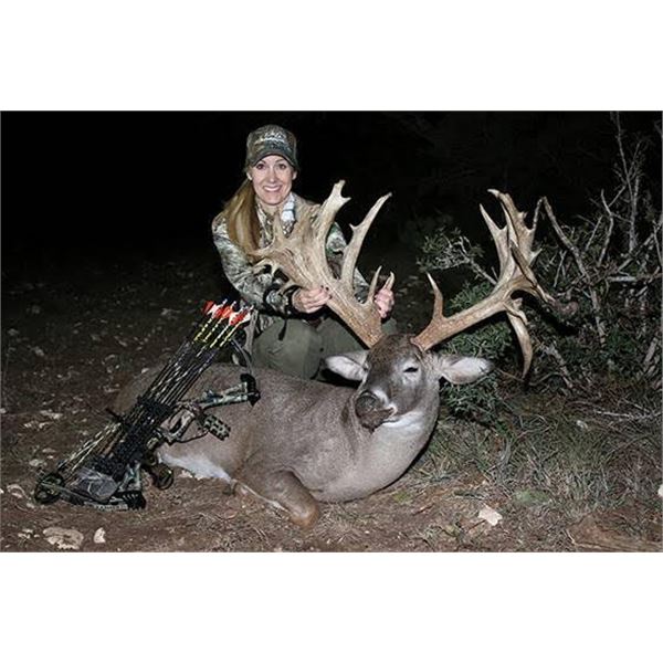 Whitetail Deer and Exotics in Texas-L& L Adventures