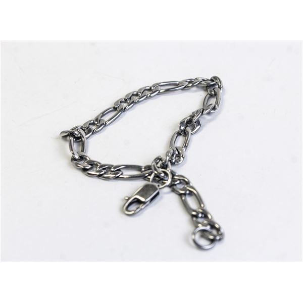 SILVER TONE FIGARO LINK BRACELET 9.5"
