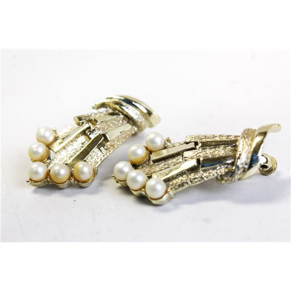 GOLD TONE FAUX PEARL CLIP EARRINGS
