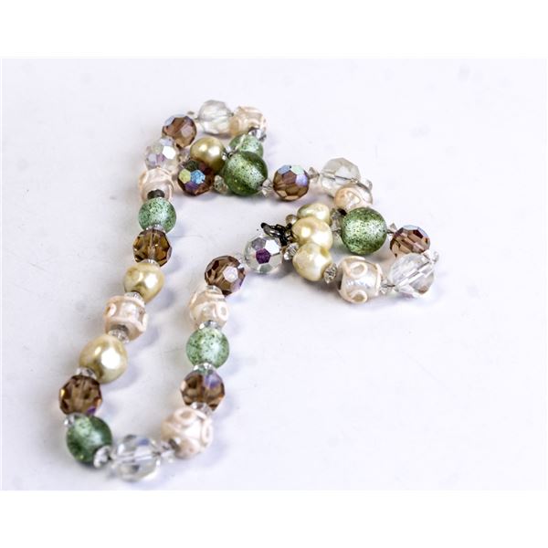 VINTAGE CRYSTAL AND BEADED GLASS NECKLACE