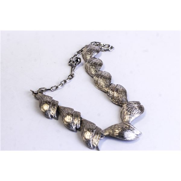 SILVER TONE LEAF NECKLACE