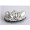Image 1 : LARGE FAUX PEARL COSTUME BROOCH
