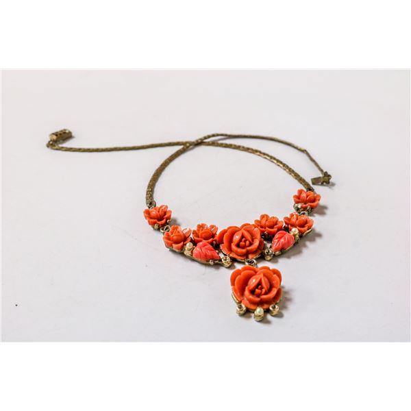 16" ROSE NECKLACE ON GOLD TONE CHAIN