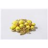 Image 1 : GOLD TONE BROOCH WITH YELLOW FLOWERS