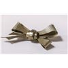 Image 1 : SILVER TONE BOW BROOCH