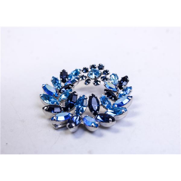 SHERMAN BLUE STONE WREATH BROOCH