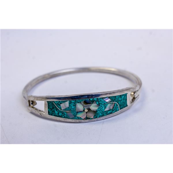 MEXICAN SILVER BRACELET WITH GREEN INLAY