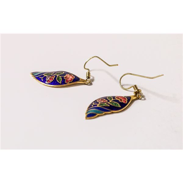 GOLD TONE AND ENAMEL FLORAL EARRINGS