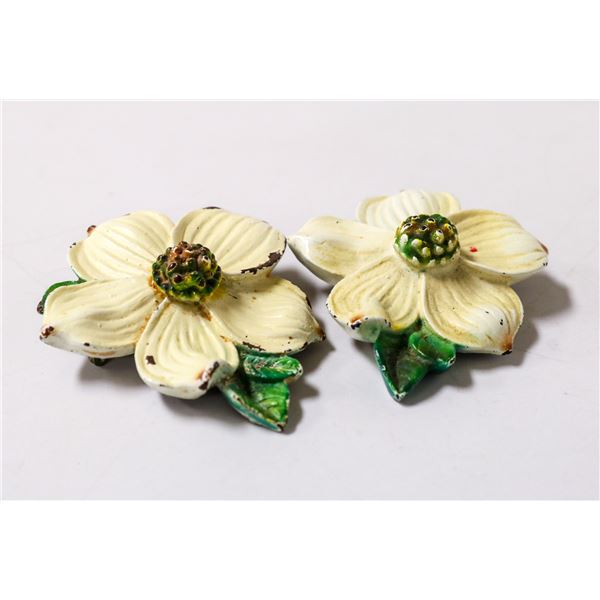 HAND PAINTED WOODEN FLOWER PINS