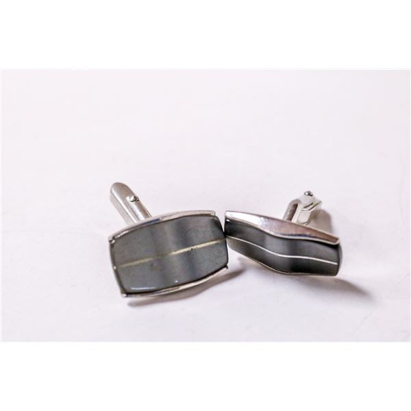 VINTAGE SILVER TONE WITH BLUE INLAY CUFF LINKS
