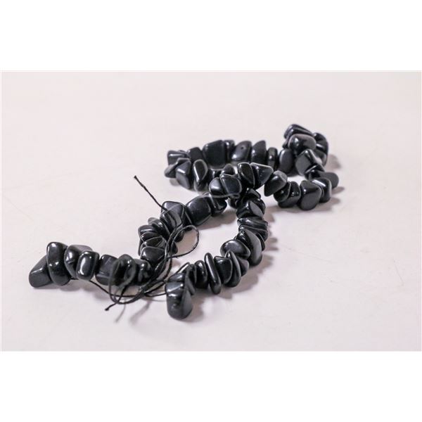 BLACK STONE BEADED NECKLACE