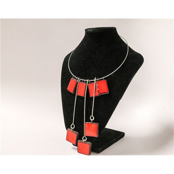 1970S RED SQUARE COLLAR NECKLACE