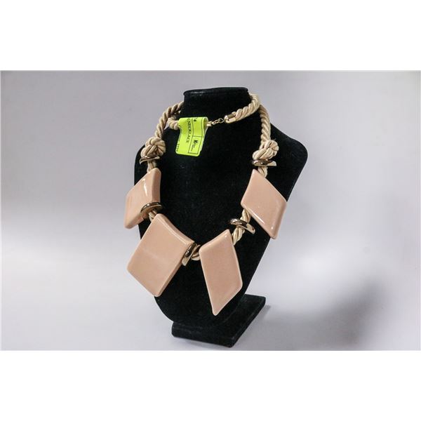 CHUNKY PINK ROSE NECKLACE