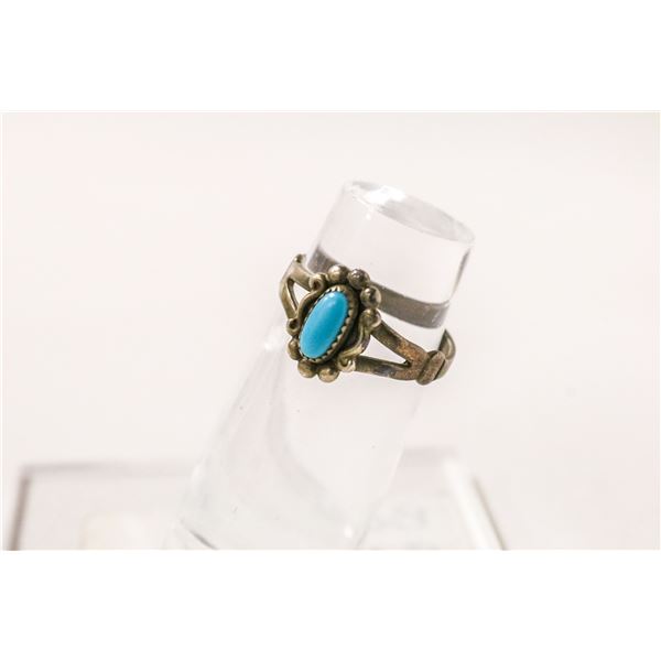 925 SILVER AND TURQUOISE RING SIZE 6.5